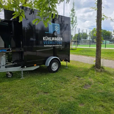 Premium Kühlwagen Anhänger zur Miete